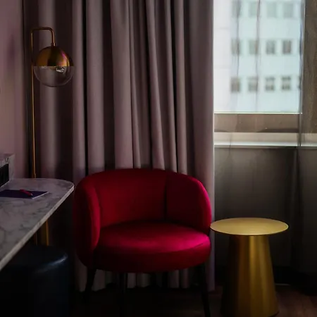 Vic Hotel