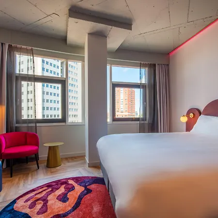 Hotel Vic 4*