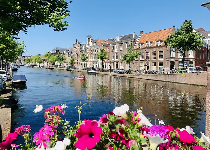 Ξενοδοχείο Vic 4*