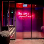 Vic Hotel 4*